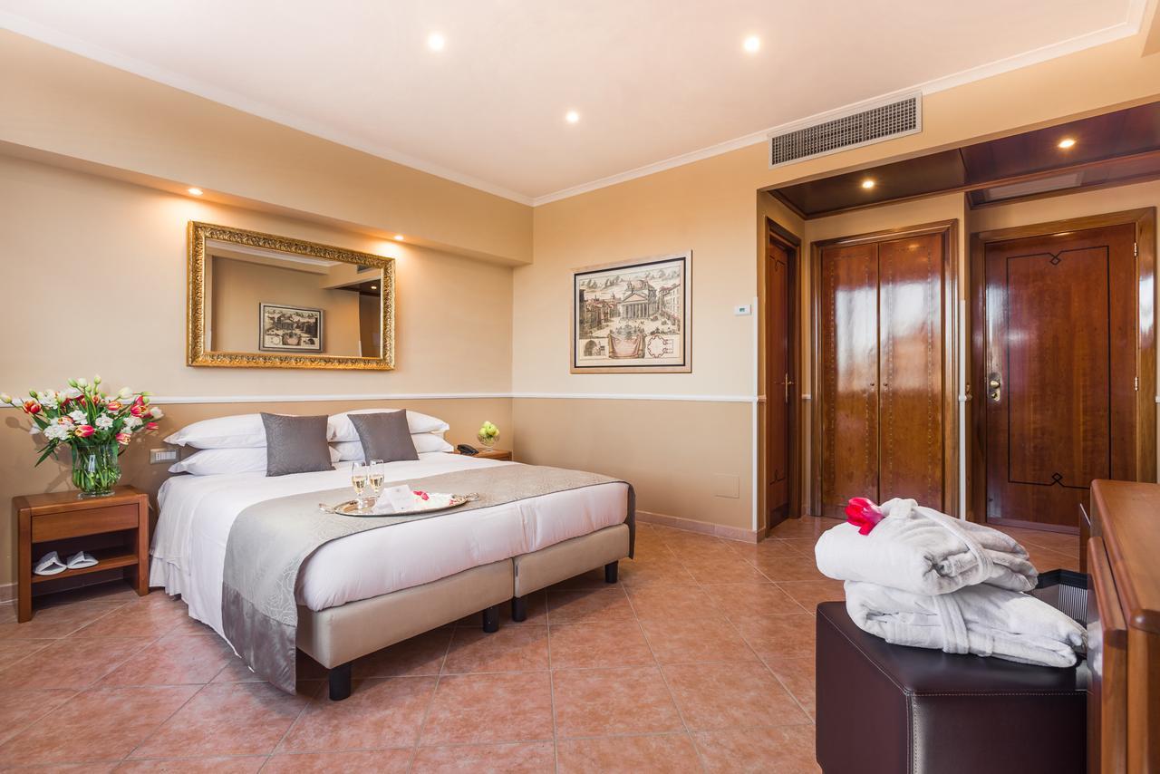 Raeli Hotel Lux Roma Esterno foto