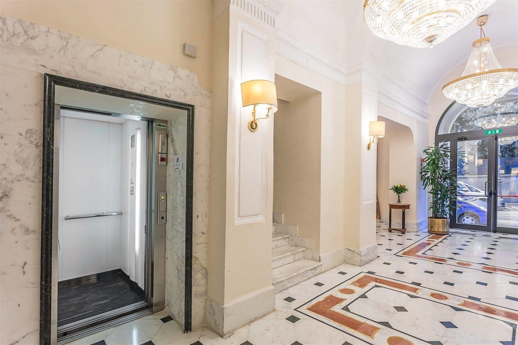 Raeli Hotel Lux Roma Esterno foto