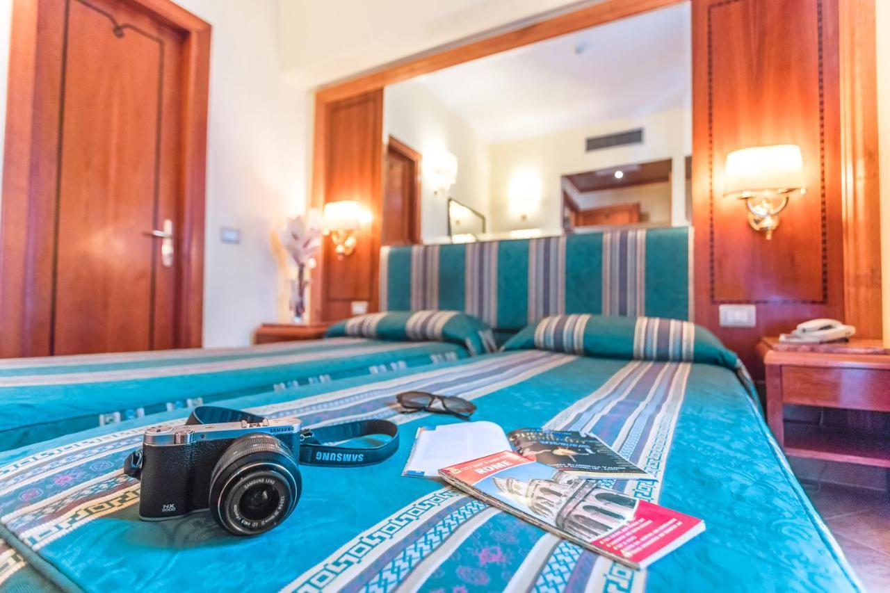 Raeli Hotel Lux Roma Esterno foto